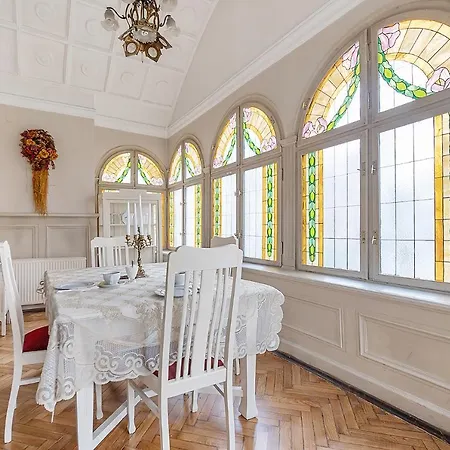 Hotel apartamentowy Pałacyk Deja Vu 3*