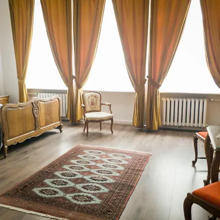 Pałacyk Deja Vu Hotel apartamentowy Łódź