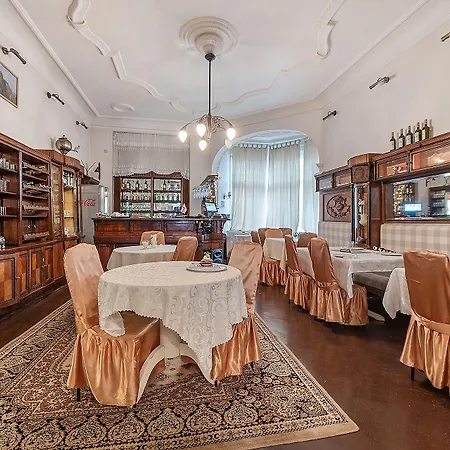 Pałacyk Deja Vu Hotel apartamentowy 3*