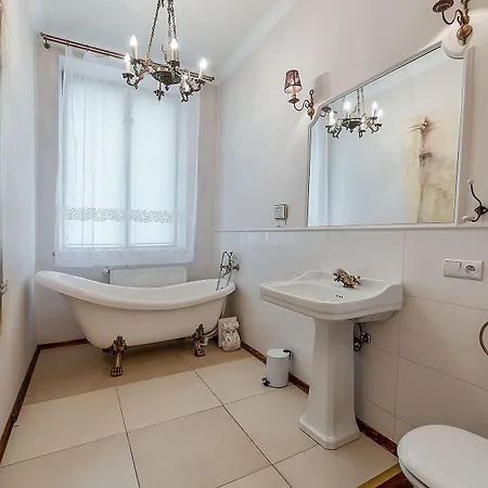 Hotel apartamentowy Pałacyk Deja Vu 3*